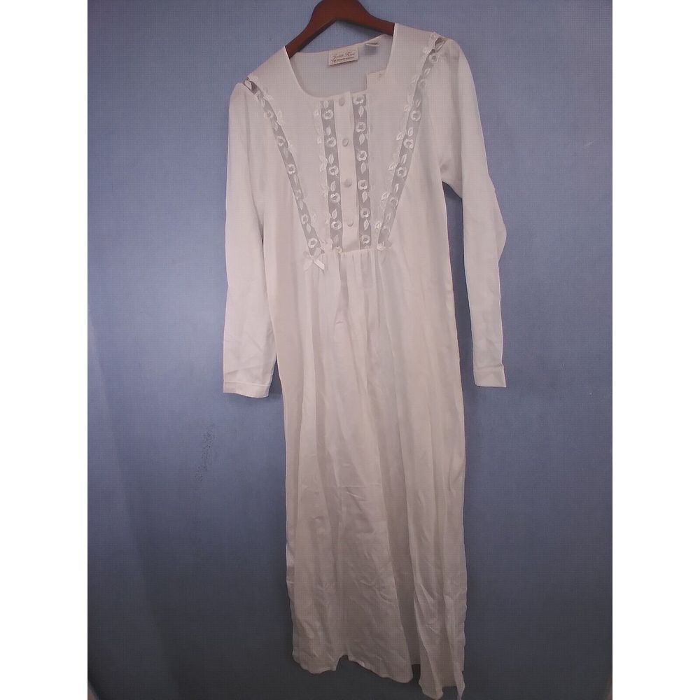 Vintage White Cotton Nightgown Long Sleeve Lace Trim Lounger‎ Dress